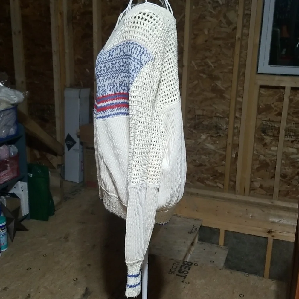 Free People cream sweater. Size  small - Picture 3 of 10